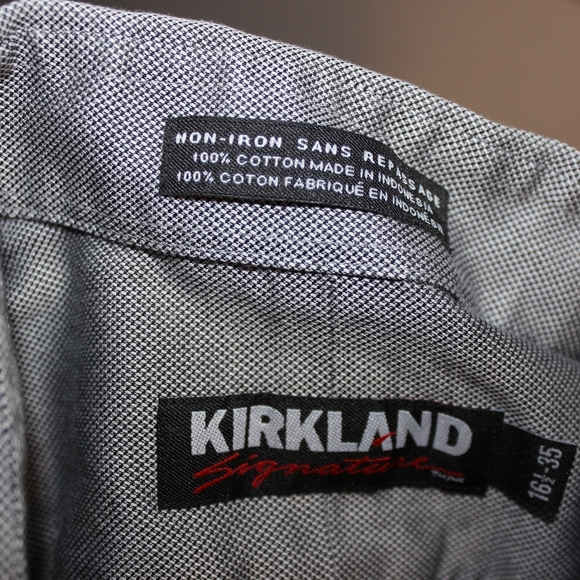 Nice dress shirt with a slight sheen to it - Picture 2 of 5